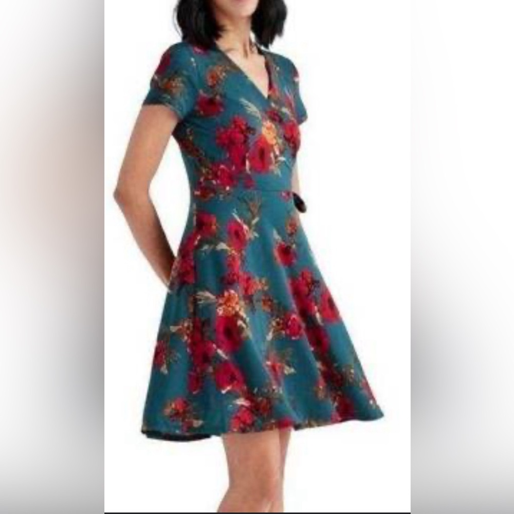 Kaileigh Stitch Fix Short Sleeve Floral Faux Wrap Dress in Teal and Red. Size L